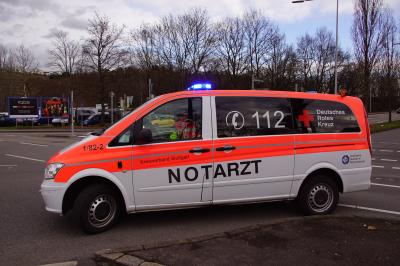 Stuttgart-Bad-Canstatt: Pkw kollidiert mit Stadtbahn